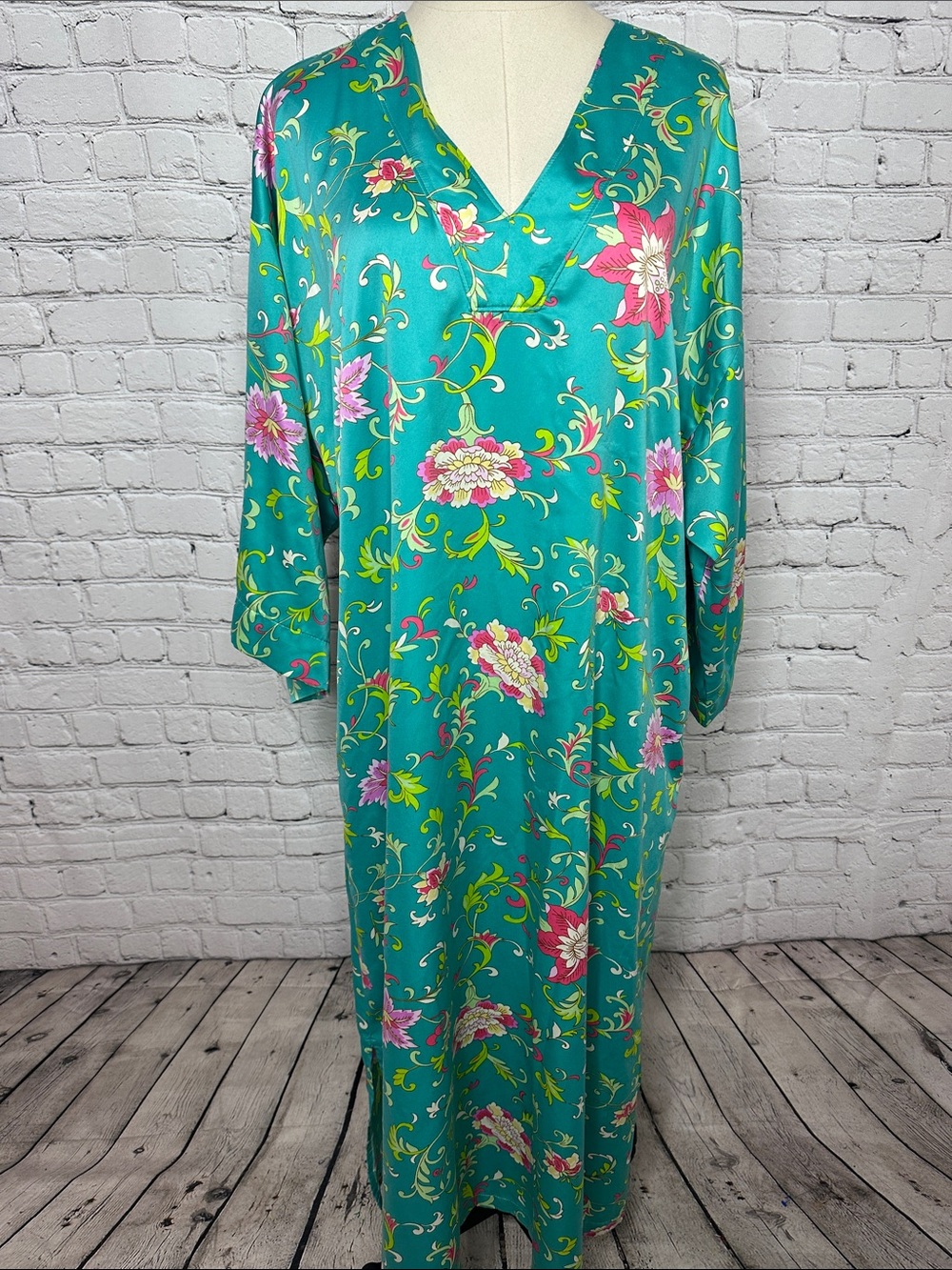 Natori Satin Caftan Loungewear Size Large Floral